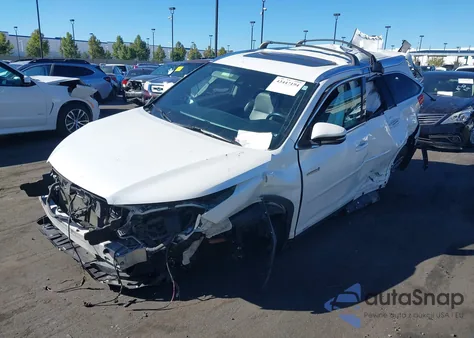 2019 Toyota Highlander Hybrid Xle z USA, uszkodzony, nr VIN 5TDJGRFH6KS071544